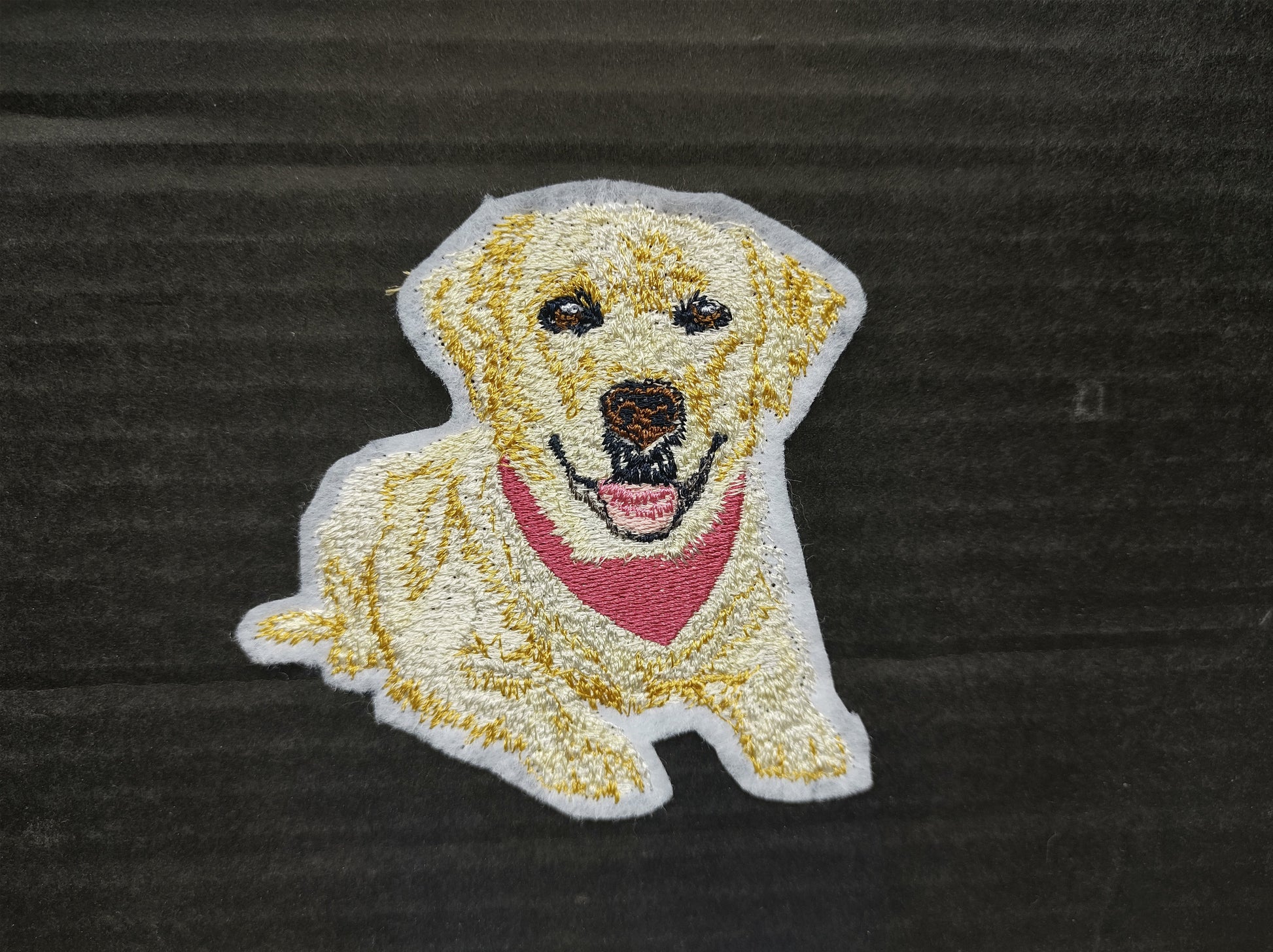 Labrador Retriever Machine Embroidery Design | Fill Stitch-Kraftygraphy