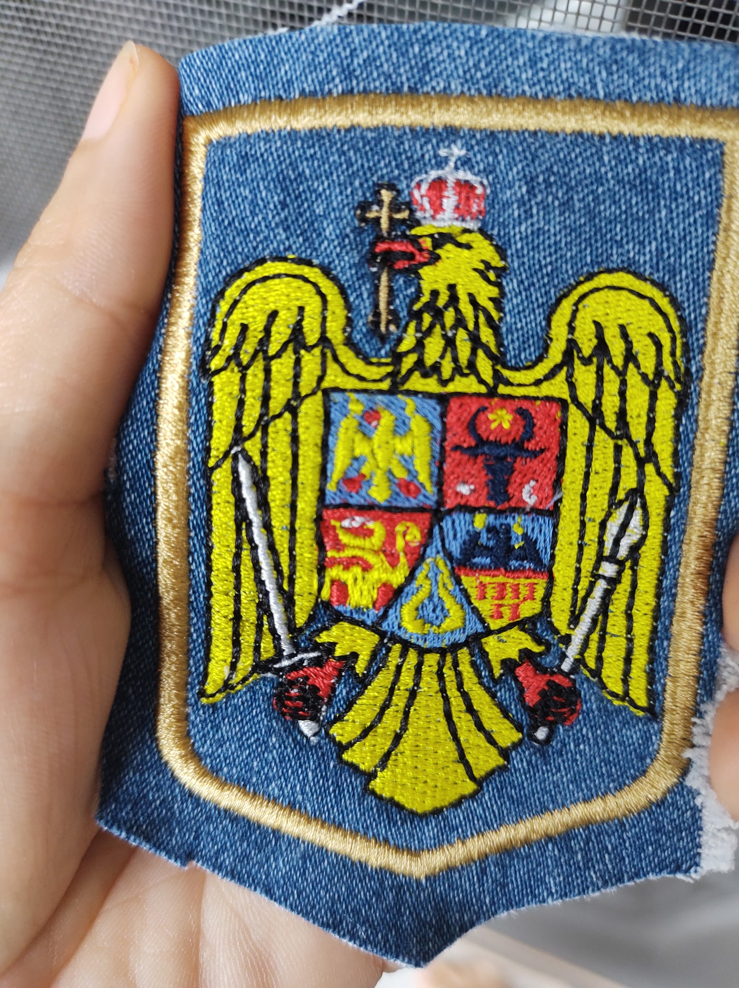 Stema Romaniei Fisiere Broderie Computerizata | Model pentru masini de brodat | 8 cm - 18 cm